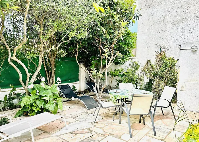 5060- Casa Petite, En Zona Tranquila, A.A. Salon Y Piscina Comunitaria. - Es-258-150
