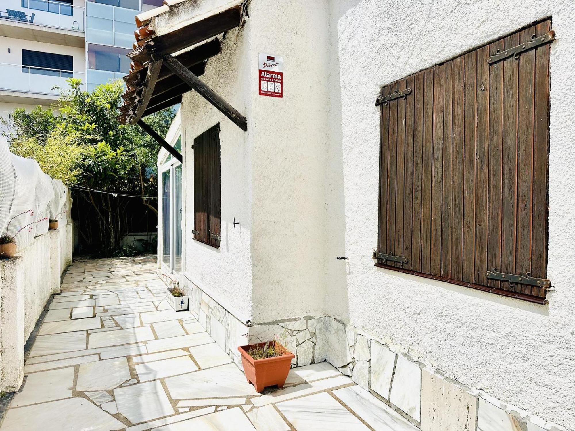 Holiday home 5060- Casa Petite, En Zona Tranquila, A.a. Salon Y Piscina Comunitaria. - Es-258-150