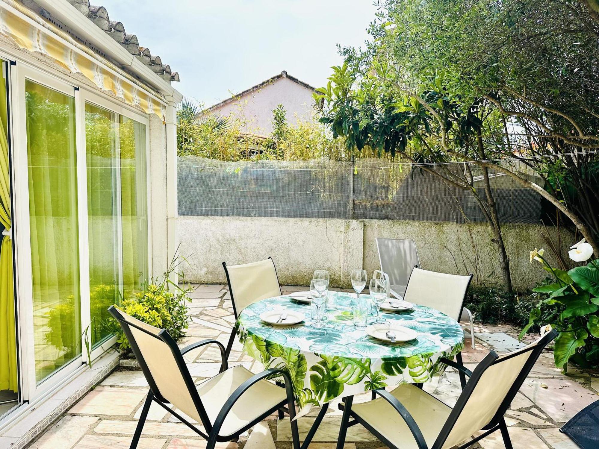 Holiday home 5060- Casa Petite, En Zona Tranquila, A.a. Salon Y Piscina Comunitaria. - Es-258-150